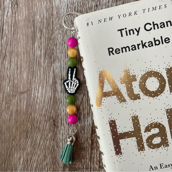 Bookmark Peace Skull Handcrafted Artisan Beaded Metal Journal Gift Read Book - Picture 2 of 3